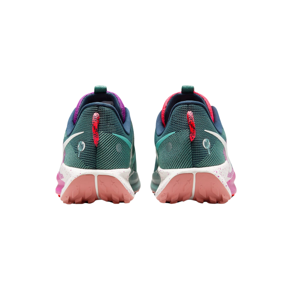 Pegasus Trail 5 Men's :Armoury Navy | Vivid Grape