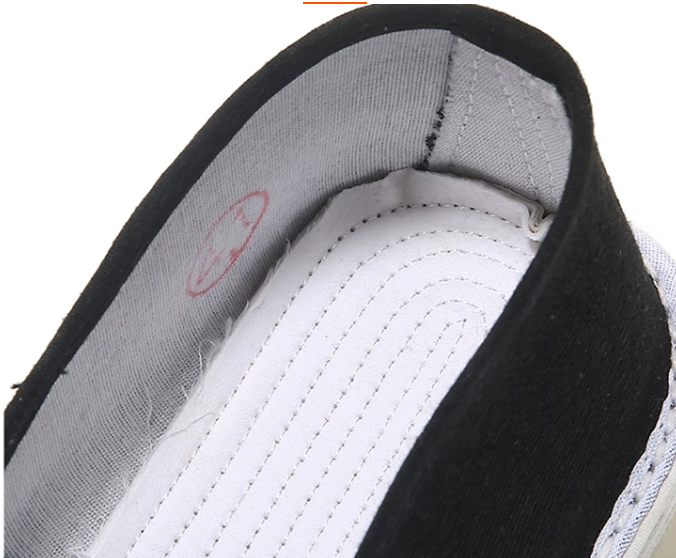 Men's traditional Beijing handmade leather shoes