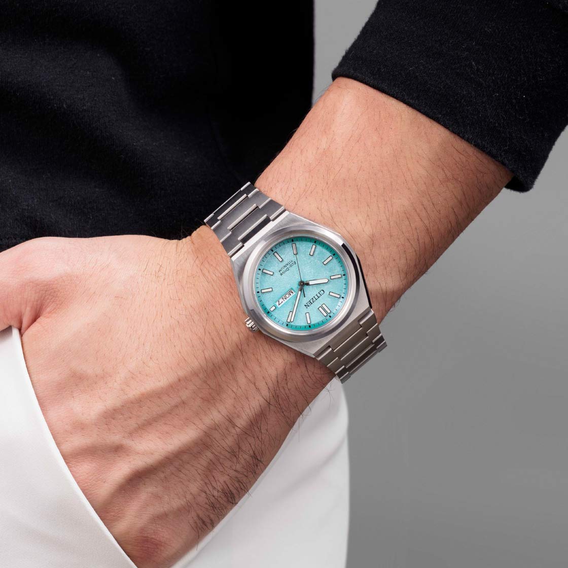 Citizen Eco-Drive Zenshin Three-hand Turquoise (Green) Dial Titanium steel Watch AW0130-85M