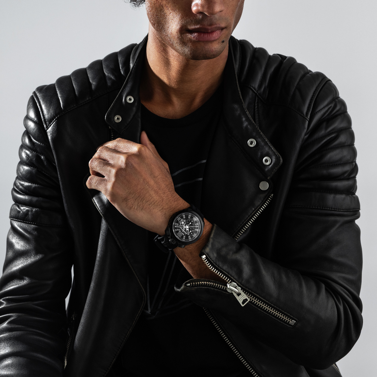 DEEP BLACK