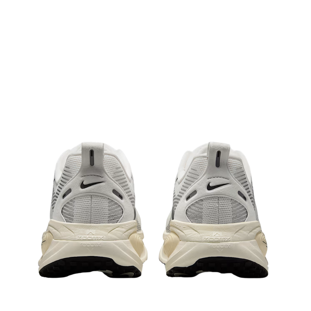 Vomero 18 Men's :Summit White | Coconut Milk
