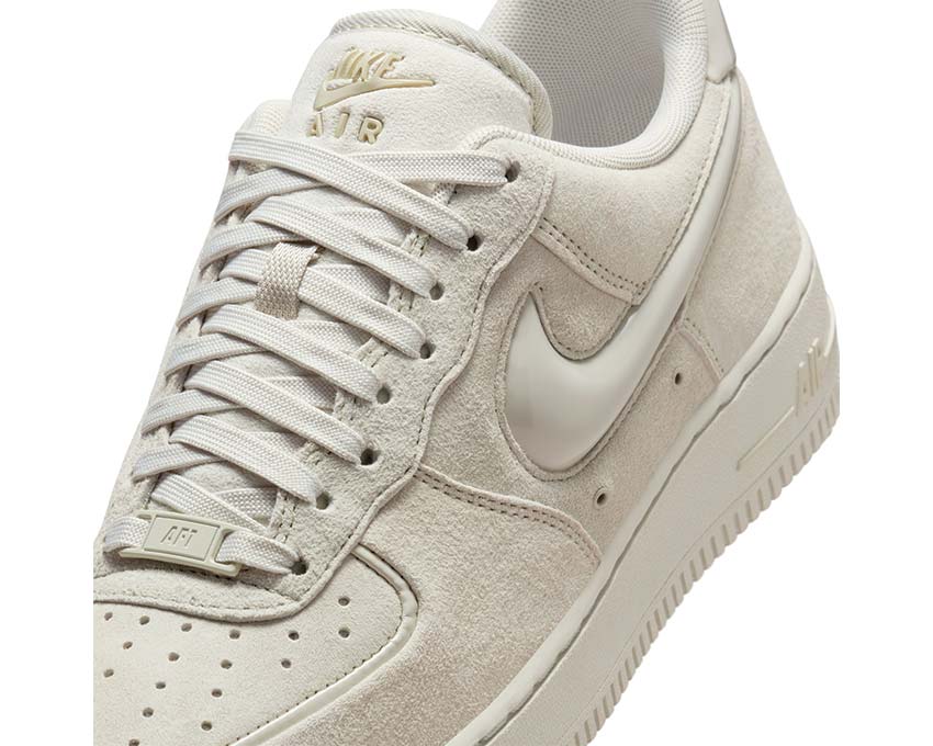 Nike Air Force 1 '07 W "Light Bone"