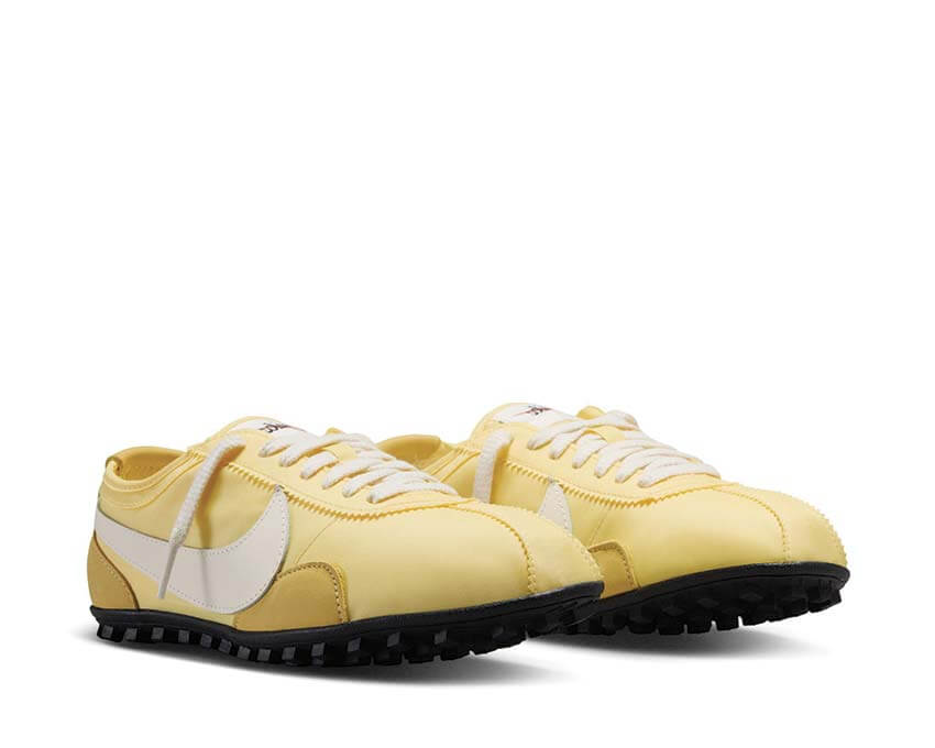 Nike Moon OG W "Soft Yellow"