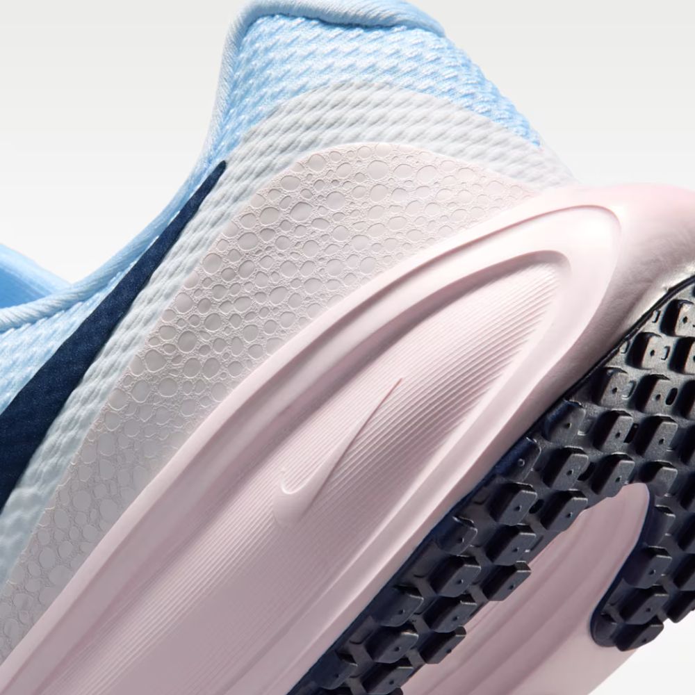 Revolution 8 Women's: Hydrogen Blue | White