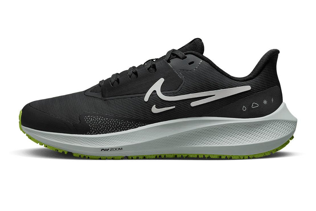 Pegasus Shield Women's: Black | Dark Smoke Grey
